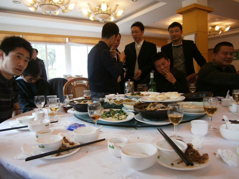 深圳市东泰国际物流有限公司2012年工作会议 山海农场活动图片 聚餐