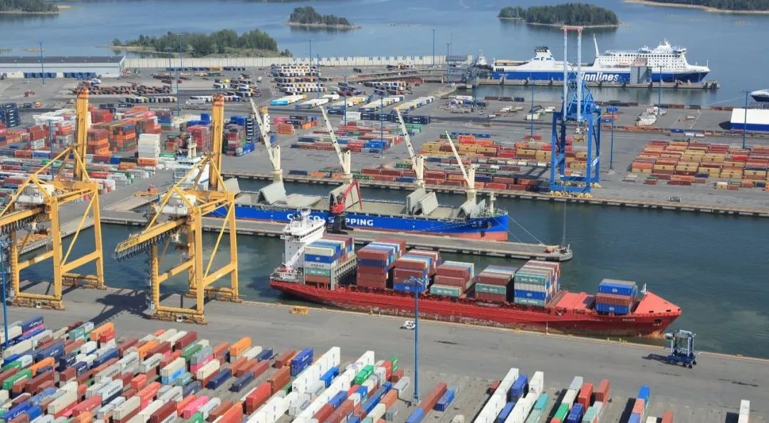 突发！该国码头工人及卡车司机大罢工，所有港口运营中断！贸易陷入瘫痪